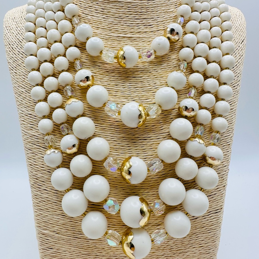 Elegant Vintage Designer White and Gold Beaded Necklace